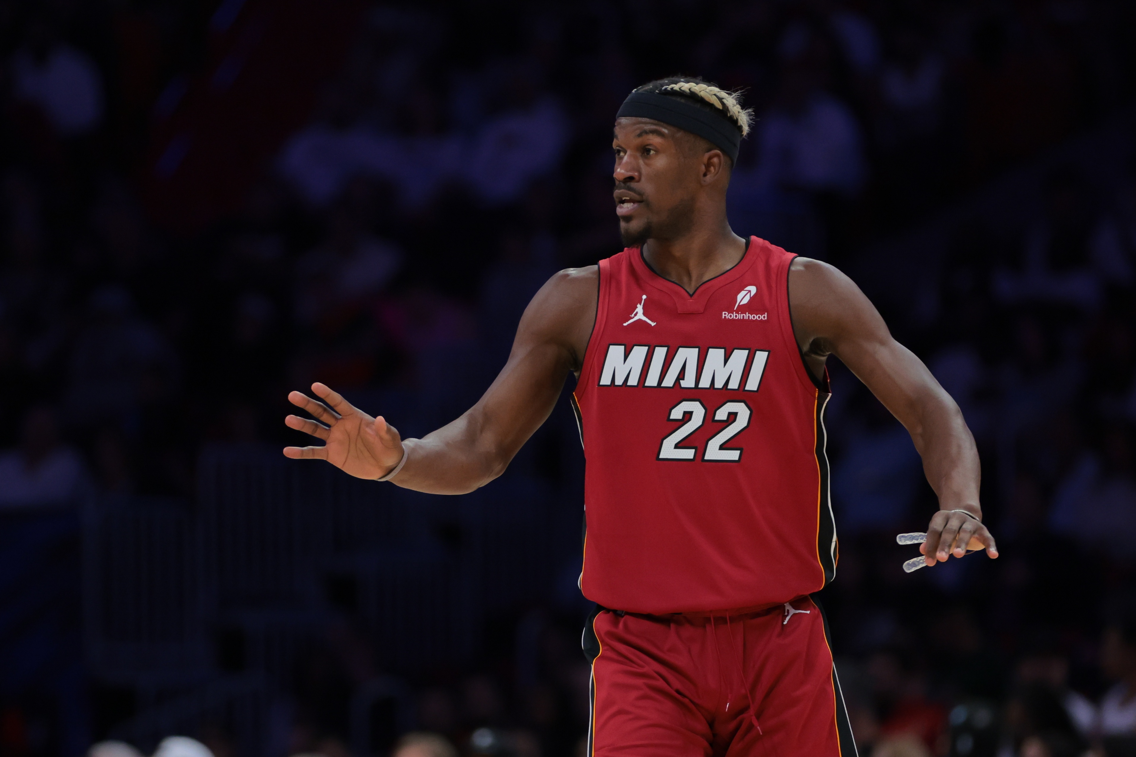 LOL直播-关于今夜孟菲斯灰熊调整名单以备NBA季后赛，迎来里程碑环节打磨，态度坚定，团队化学反应显著的信息